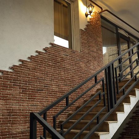 Winehouse Old Qvevri Apartments Тбілісі Екстер'єр фото